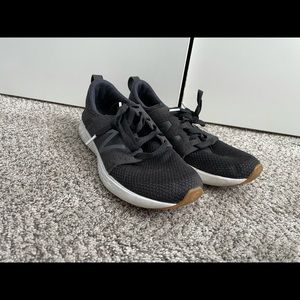 NEW BALANCE SNEAKERS size 8